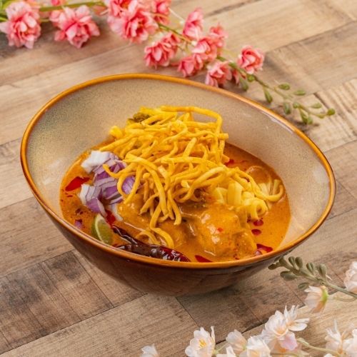 Crispy Curry Noodle (Khao Soi Gai)
